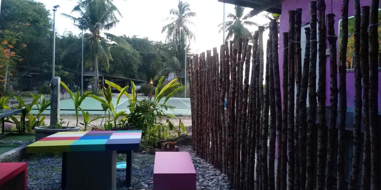 Above & Beyond Hostel 반 타이 외부 사진